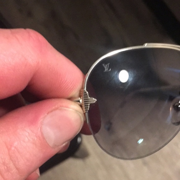 Louis Vuitton Sunglasses - Picture 3 of 8
